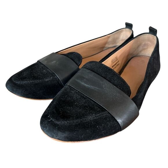 UGG Jonette Suede Loafers Size 7 Black Slip On Flats Classic Style - Picture 3 of 6